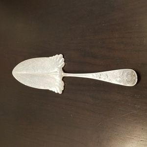 Holmes & Edward's XtV Jac Rose collection, vintage pie server